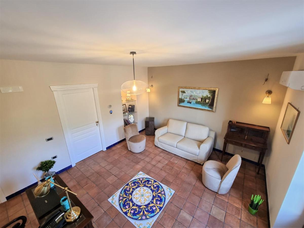 Casa Fifina Rooms Sant'Egidio del Monte Albino ภายนอก รูปภาพ